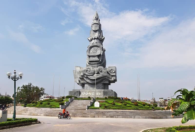 Monument of Uông Bí City - Image 1
