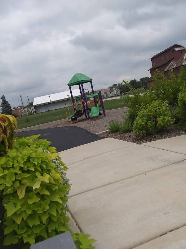 Graves Park - Image 1