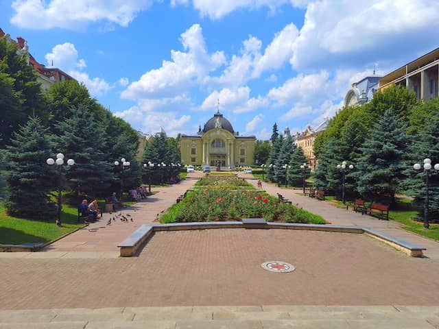 Theater Square - Image 1