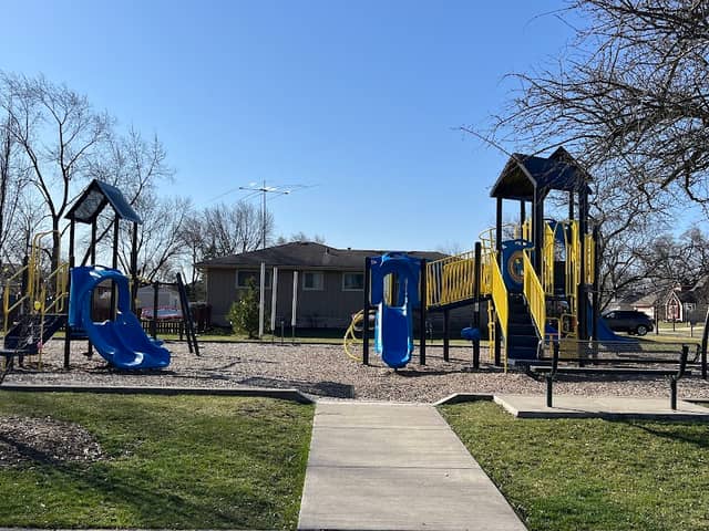 Selby H. Hirsch Park - Image 2
