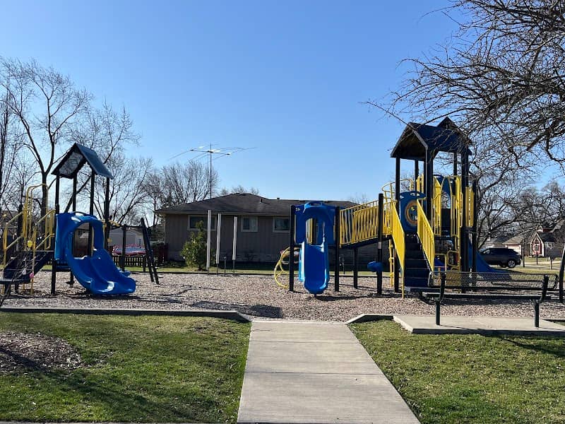 Selby H. Hirsch Park - Image 2