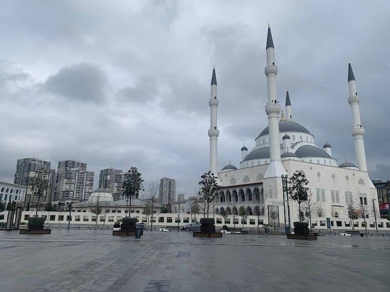 New Great Istanbul Square Yini Maydan - Image 1
