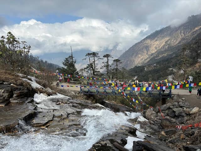 Khanda Waterfalls - Image 1
