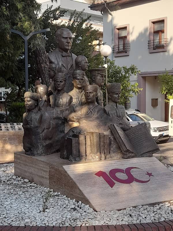 Uğur Mumcu Parkı - Image 2