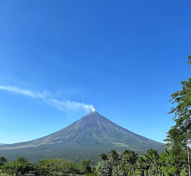 Quituinan Hill - Image 1