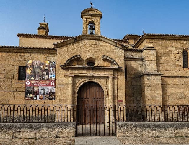 Plaza Dámaso Ledesma - Image 1