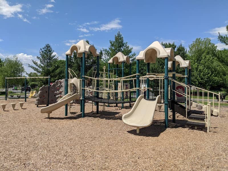 Villas Park - Image 1