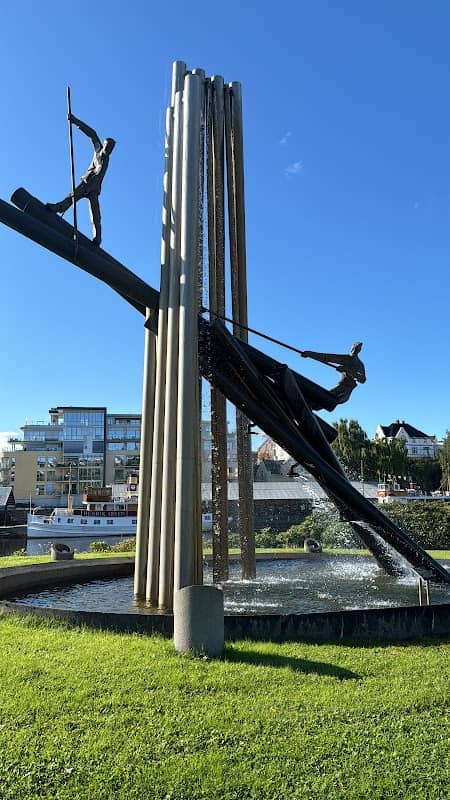 Fløtningsmonumentet - Image 1