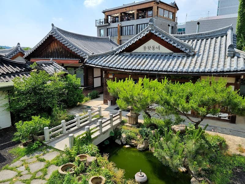 Jeonju Hanok Village - Image 1