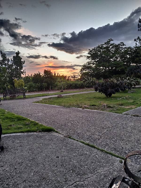 Ciudad Modelo De Tenares Park - Image 1