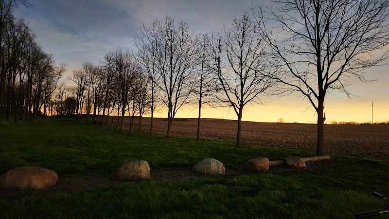 Walnut Tree Park - Image 1