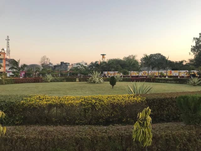 Pipariya Park - Image 1
