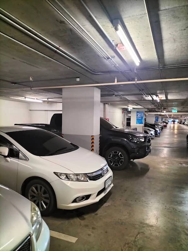 Central Hatyai Parking - Image 2