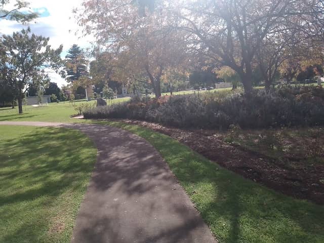 Henderson Park War Memorial - Image 2
