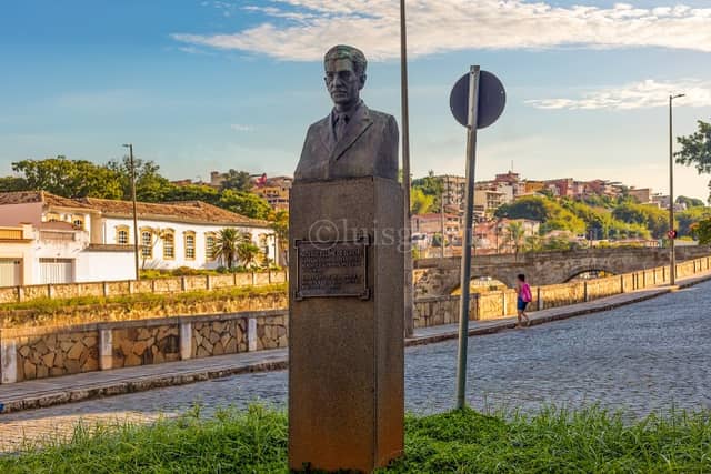 Escultura de Matheus Salomé de Oliveira - Image 1