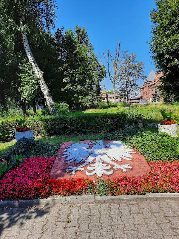 Pomnik - Image 1