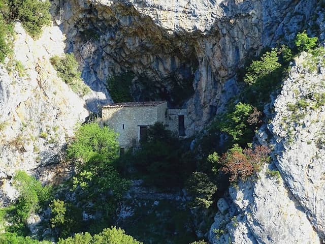 Eremo di San Michele a Foce - Image 1