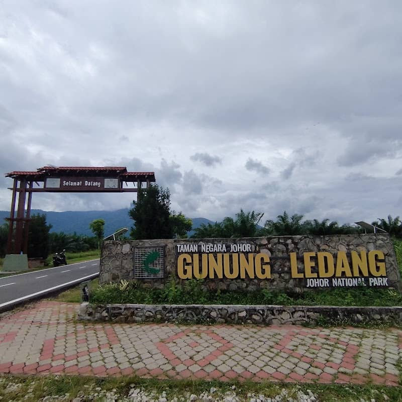 Port Bergambar Viral Gunung Ledang - Image 1