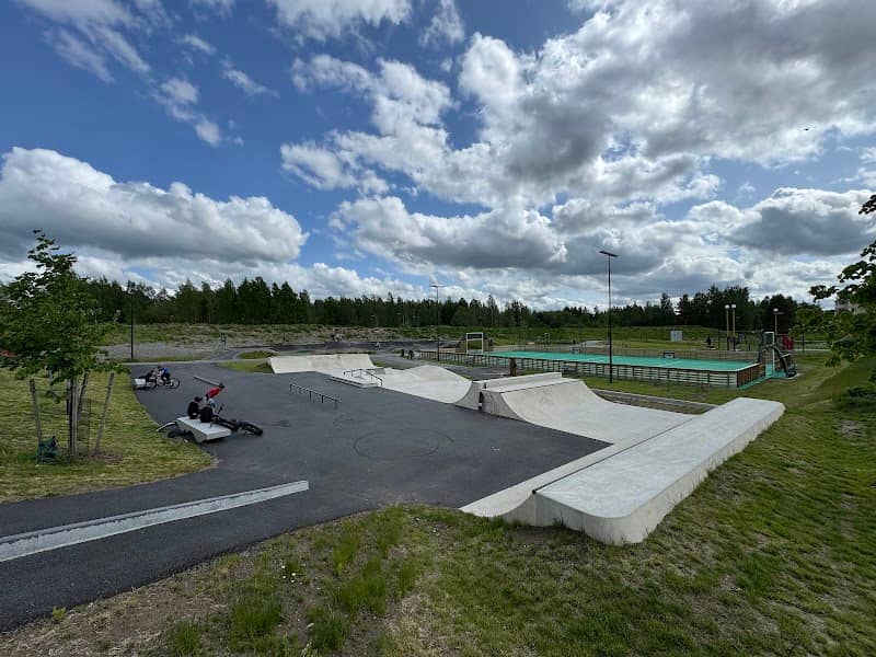Halkolan liikuntapuisto - Image 1