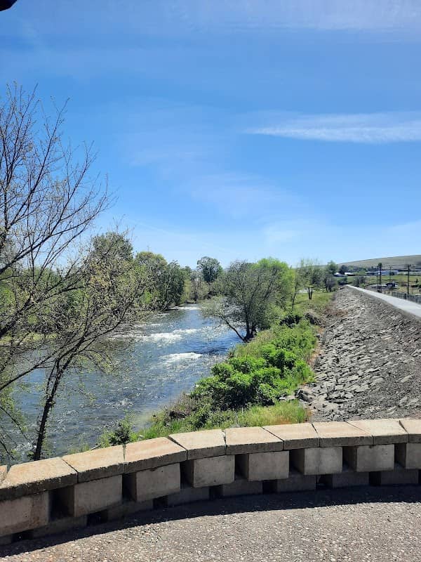 Pendleton Riverwalk - Image 2