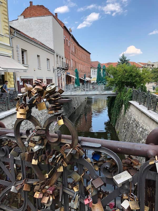 Lakat Híd / Lovers Bridge - Image 2