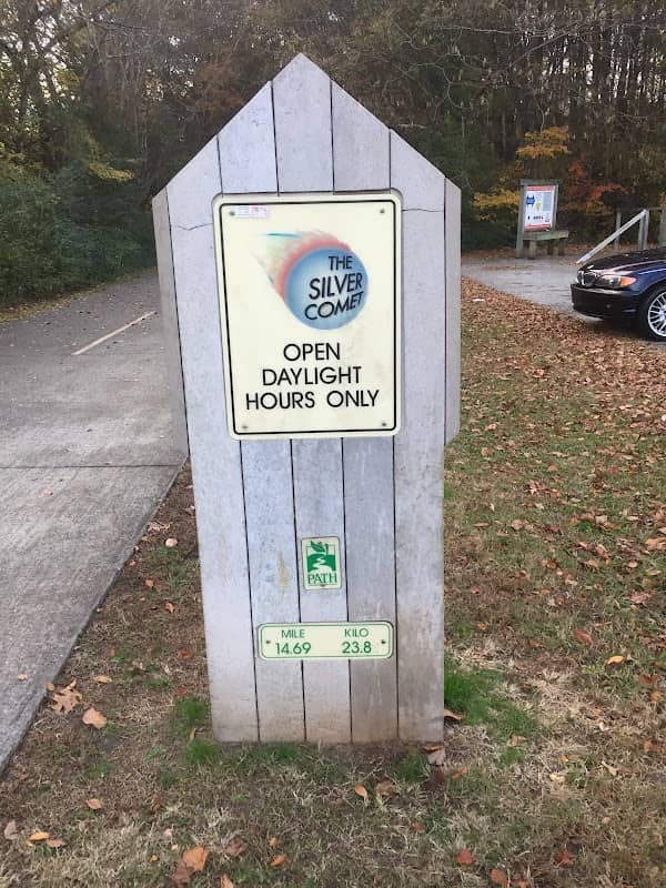 Hiram Trail Head Parking - Image 2