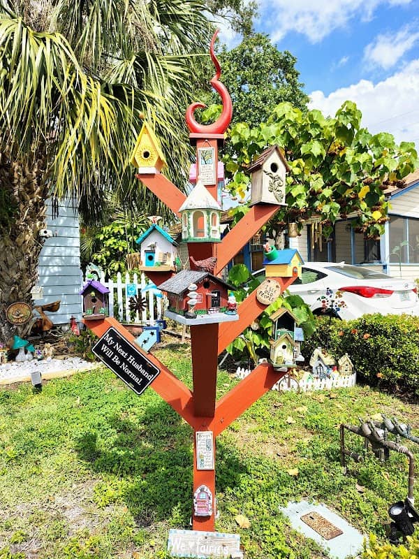 Lil' Blue & The Birdhouse Tower - Image 1