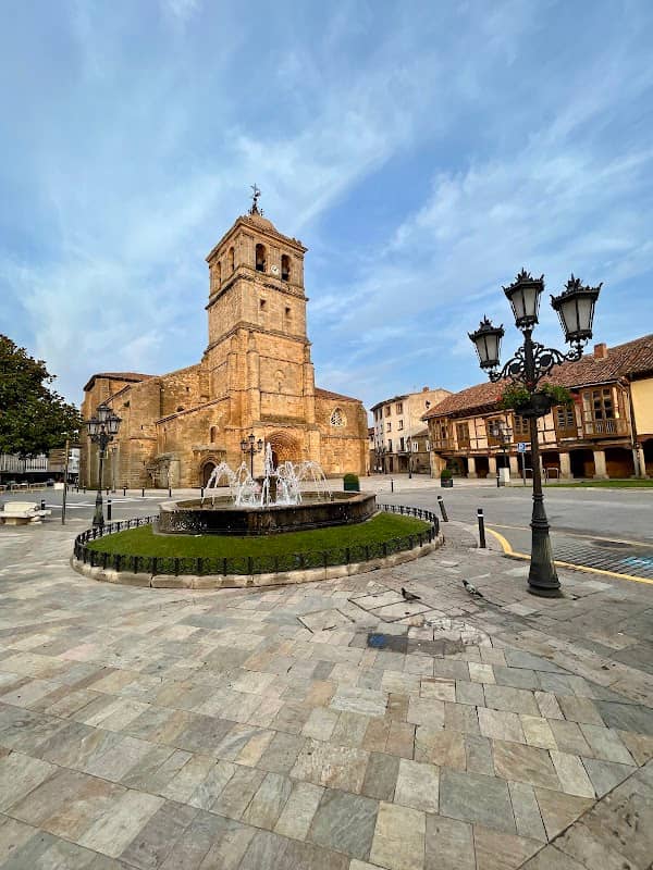Fuente Plaza de España - Image 1