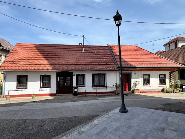 Metliks - Image 1