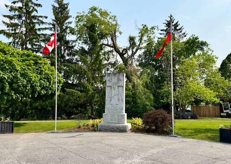Hastings Cenotaph - Image 1