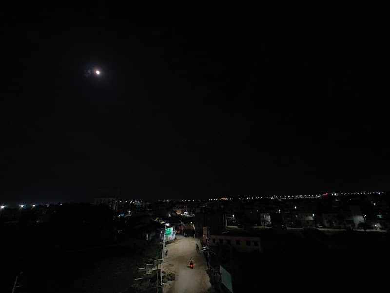 Glimpse of Beauty - Image 1