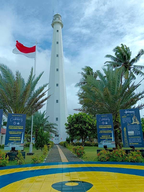 ZERO POINT BEACH ANYER - Image 1