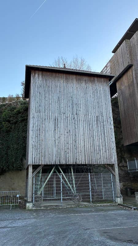 Les échelles et le bâtiment des échelles - Image 1