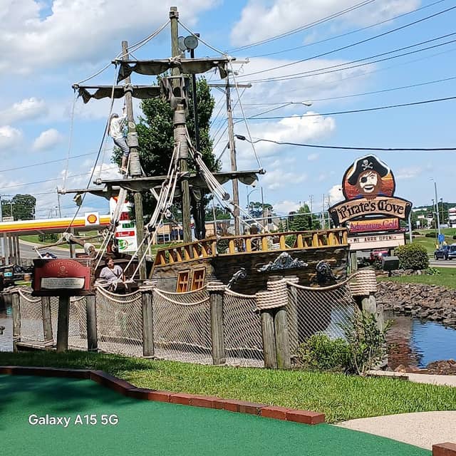 Pirate's Cove Adventure Golf - Image 1