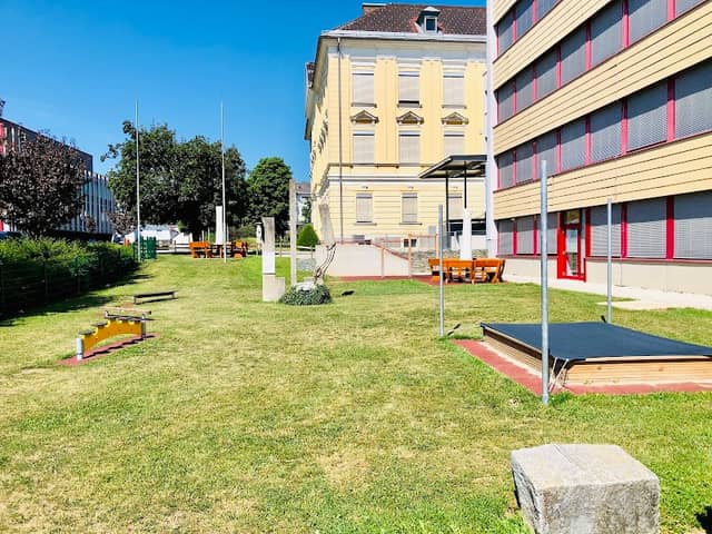 Dr. Hans Steinacher Park - Image 1
