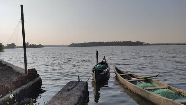 Athikadavu Poyya - Image 1
