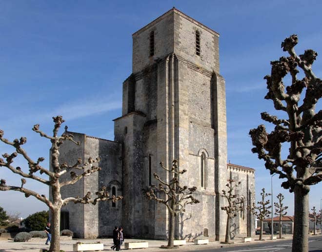 Eglise Saint-Pierre - Image 1