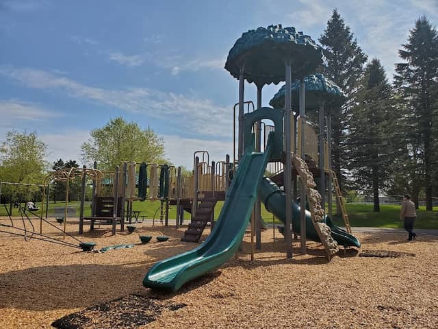 Hidden Ponds Park - Image 2