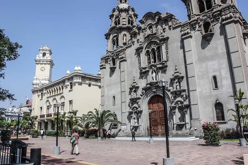Miraflores Walking Tour - Image 1