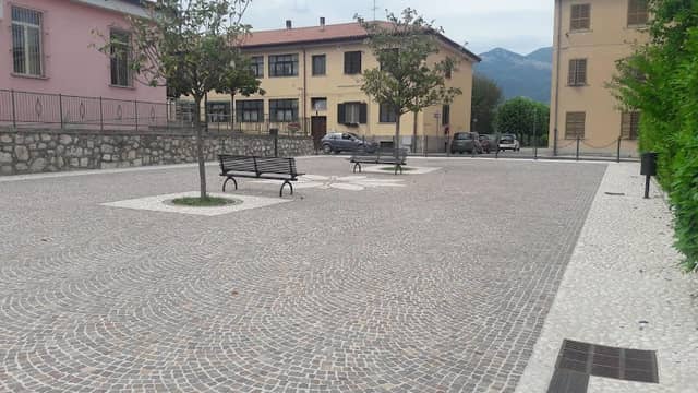 Piazza Dei Castellucciani Nel Mondo - Image 1