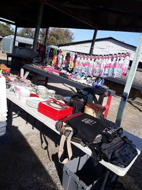 Bell County Flea Market - Image 2