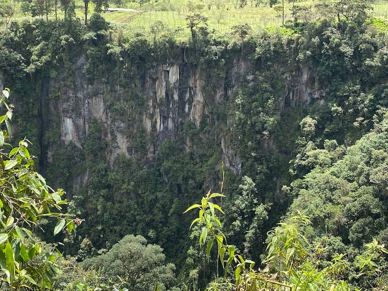 Combeima Canyon - Image 1