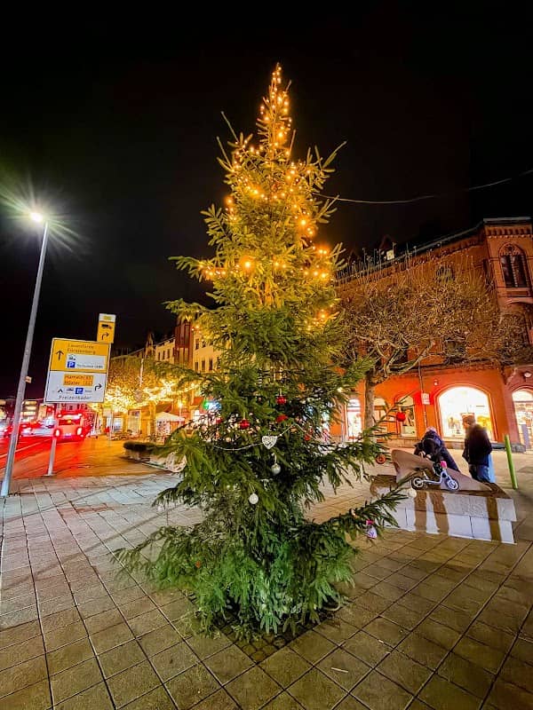 Little Ugly Christmas Tree - Image 1