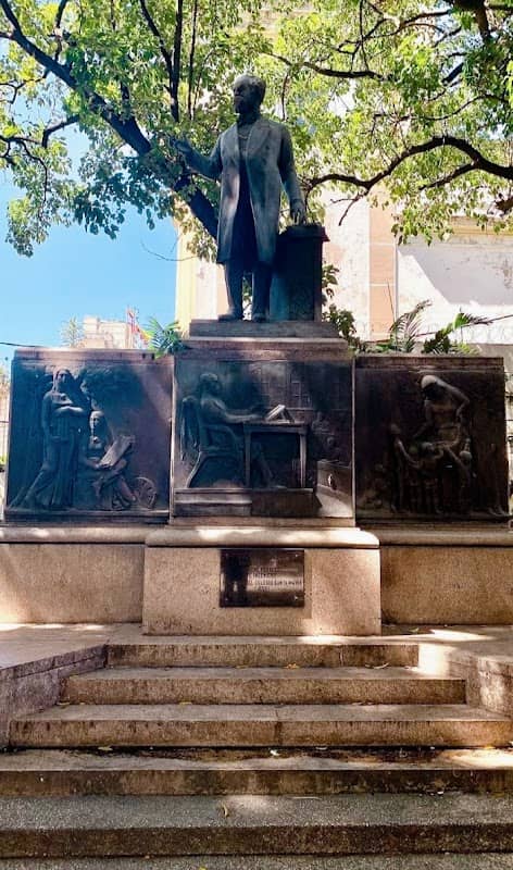 Estatua de Agustín Aveledo - Image 2