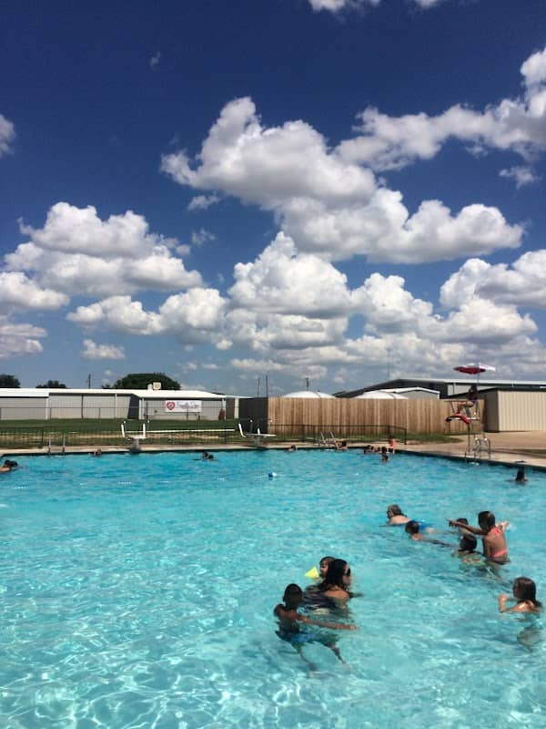 Iowa Park Swimming Pool - Image 1