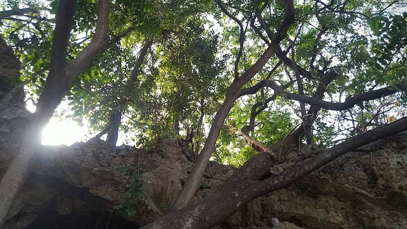 Lawang Cave - Image 1
