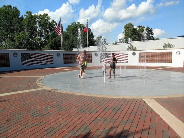 Lula Veterans Park - Image 1