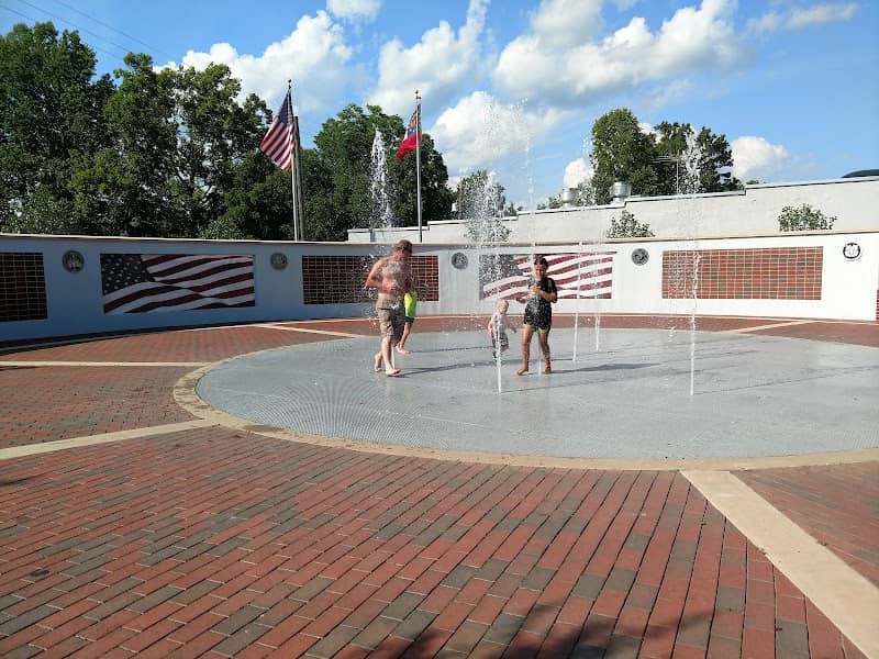 Lula Veterans Park - Image 1