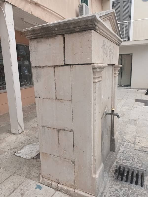 Υδραγωγείο-(βρύση της εποχής της Aγγλοκρατίας) - Image 1