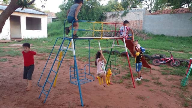 Plaza Las Almendras - Image 2